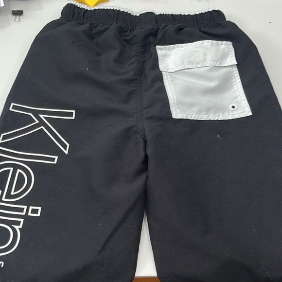 Boys Calvin Klein swim trunks - Picture 4 of 4